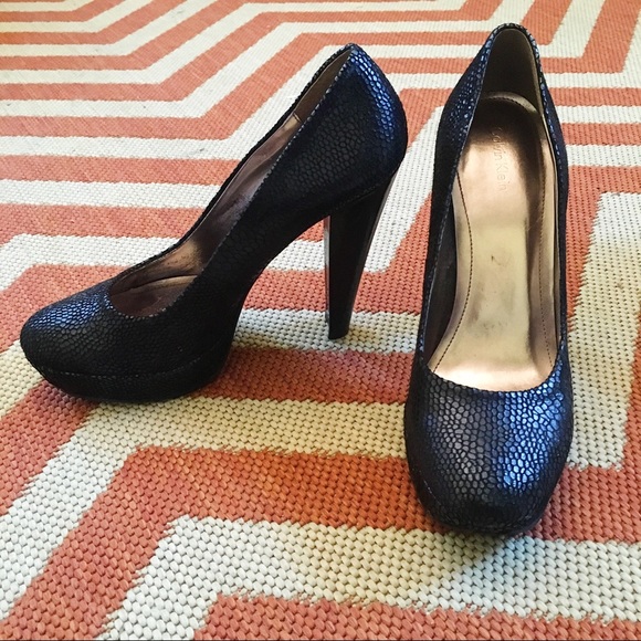 calvin klein navy pumps